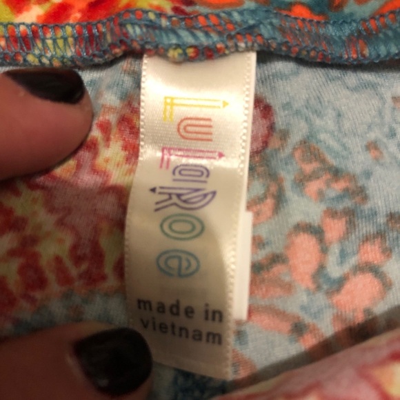 lularoe one size leggings - Picture 3 of 4